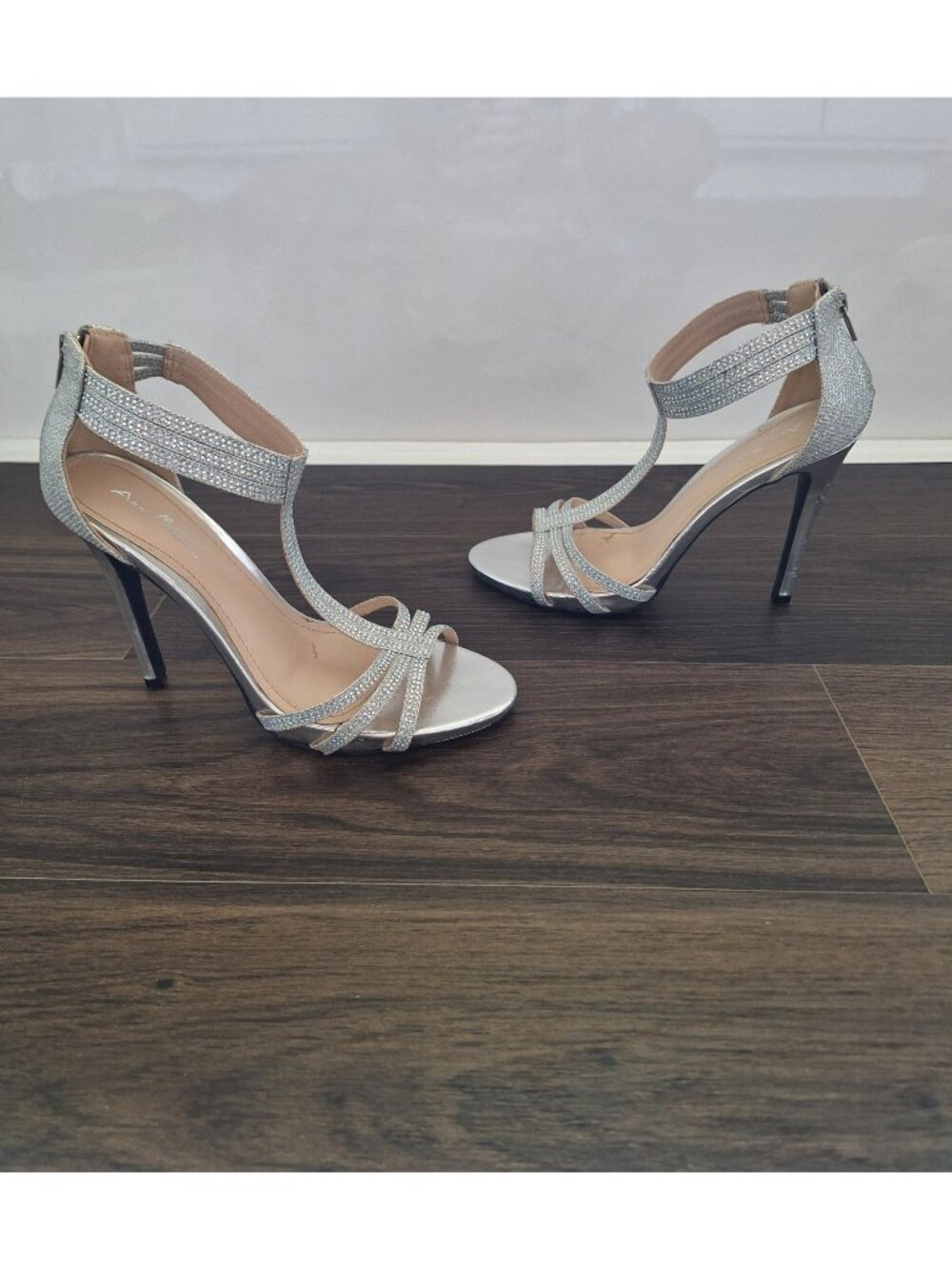 💙 Anne Michelle Silver Rhinestone T-Strap Stiletto Heels Size 8.5 Formal Prom